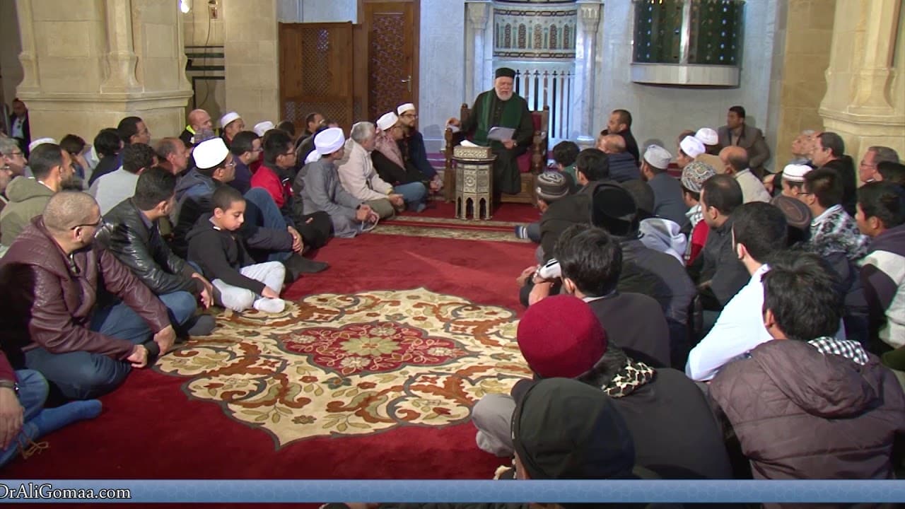 كنت أعمل في محل منذ عدة سنوات فاشتد بي الحال فسرقت مالا ولم يكتشفتي أحد وأنا تبت الأن.. - فتاوي