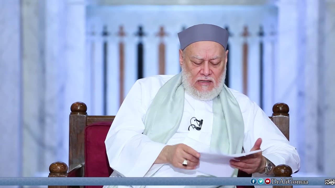 هل يجوز سجدة التلاوة من المصحف أثناء القراءة في المصحف على السرير أم لابد من الأرض؟ - فتاوي