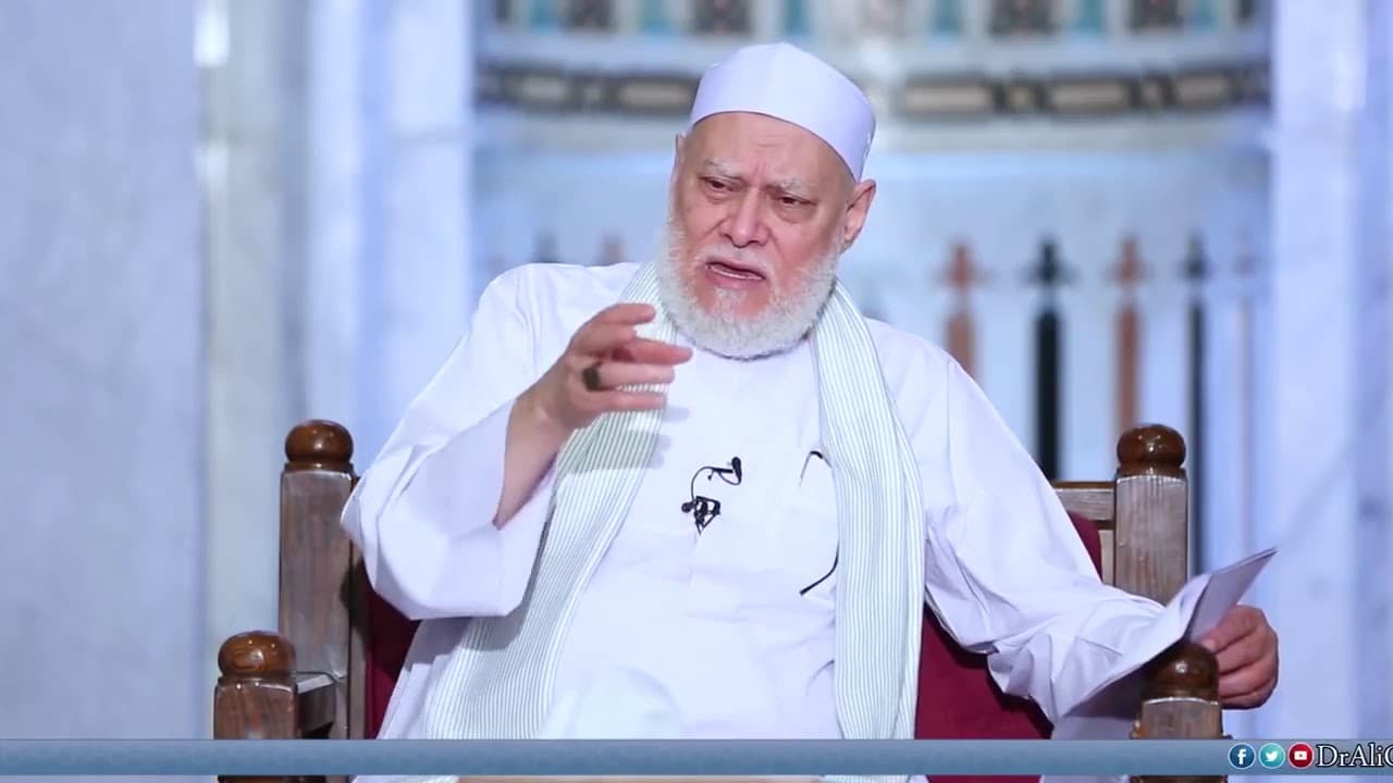 تاجر يقوم بأخذ فلوس من الناس لتشغيلها واعطائهم شهريا مبلغا ثابتا فما حكم ذلك؟| أ.د. علي جمعة - فتاوي