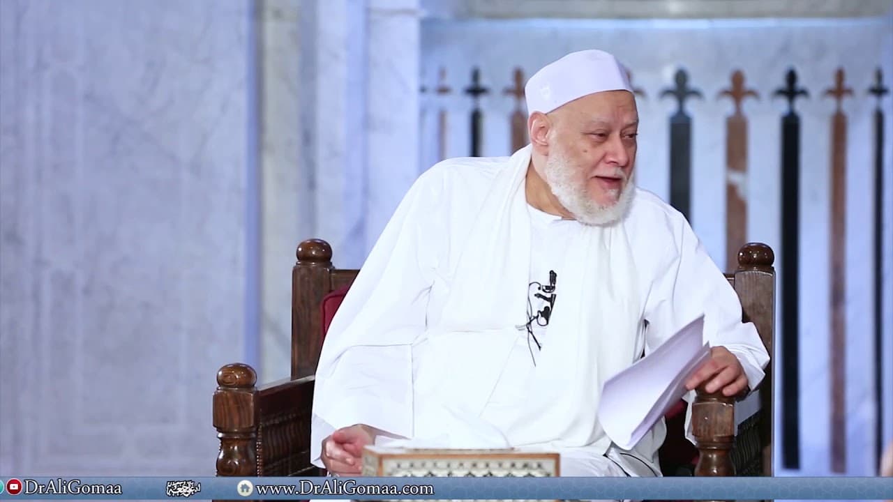 انتقض وضوئه أثناء الصلاة فهل يتم ثم يعيد؟ | أ.د. علي جمعة - فتاوي