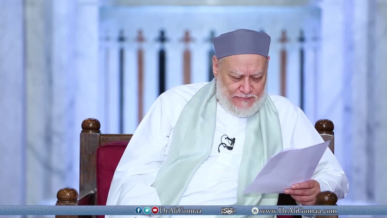 وضعت مولودها أول رمضان فهل تقضي أم تكفر ؟ | أ.د. علي جمعة - فتاوي