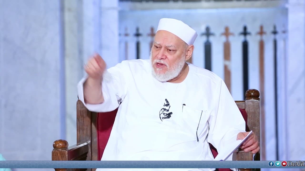 توفيت زوجة أخي وهى حائض فلم نعرف هل نغسلها غُسل عادي أم غُسل الطهارة ؟| أ.د علي جمعة - فتاوي