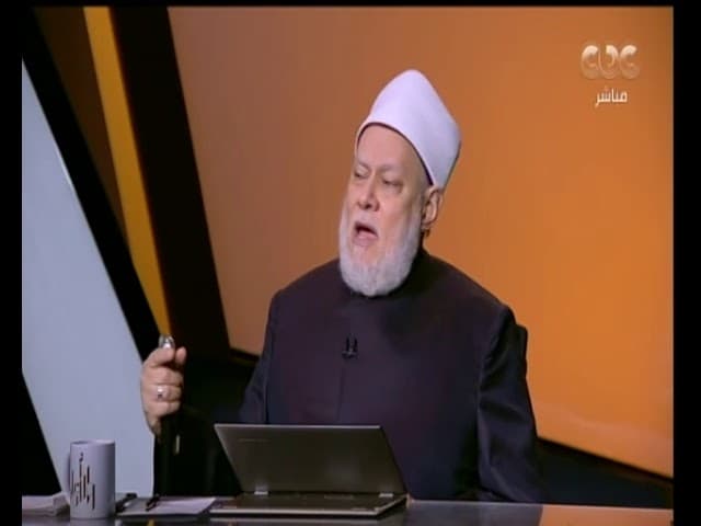 والله أعلم| الدكتور علي جمعة يوضح حكم النيابة في الحج عن الأحياء وكفارة الحلف باليمين| الحلقة كاملة - نور الدين