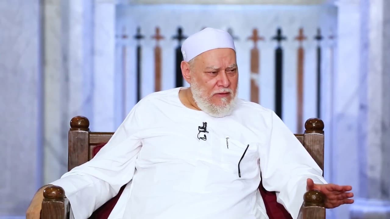 هل يجوز أكل ما طبخ بدهن الخنزير للضرورة كأن كان في طريق لا يوجد فيه أكل أخر ؟ - فتاوي