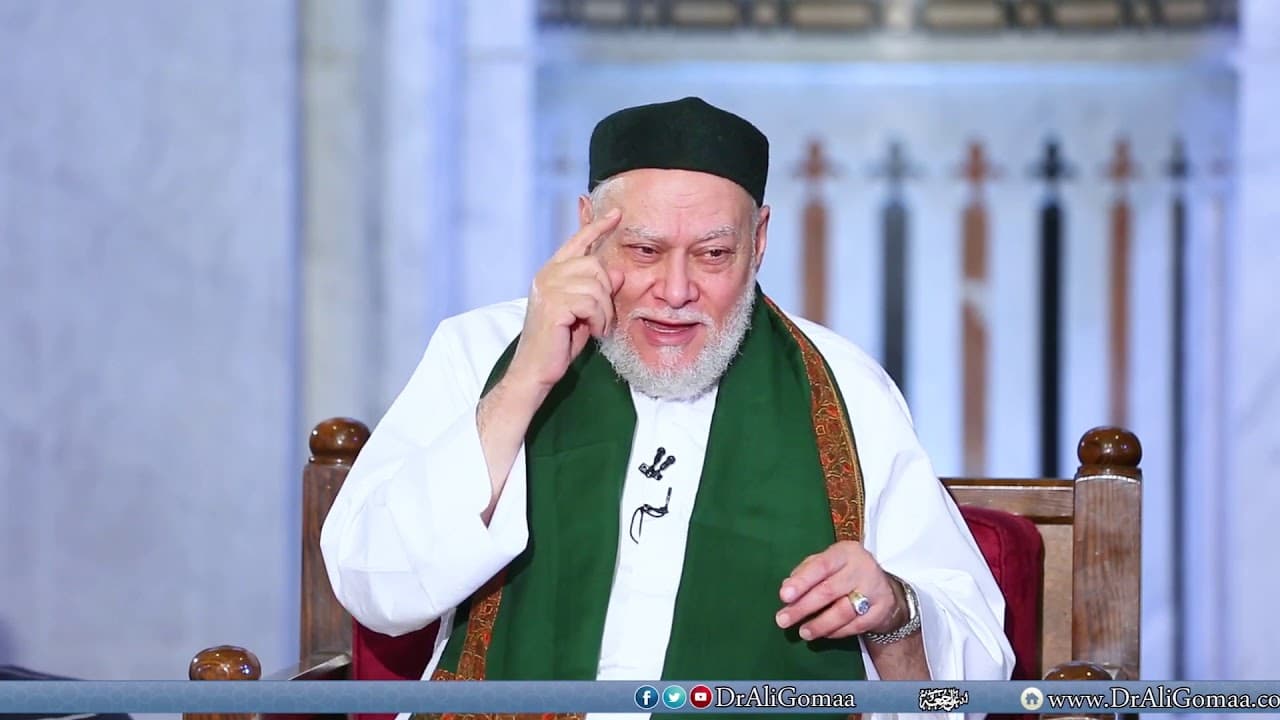 أحد أصحاب المحلات أخذ مدخل مسجد قديم وأقام عليه محلا تجاريا ثم مات ..... - فتاوي