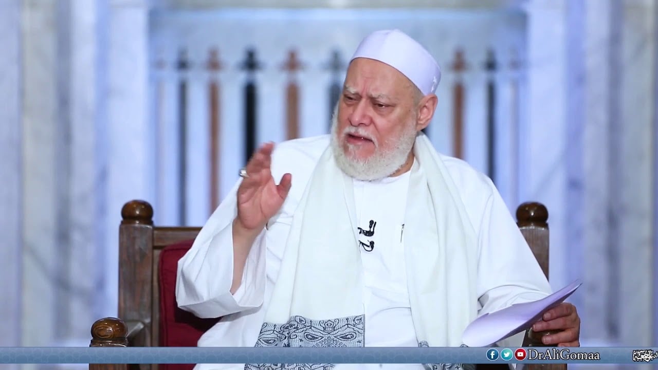 ما حكم من صلى باتجاه قبلة خاطئة فترة من الزمن؟ | أ.د. علي جمعة - فتاوي